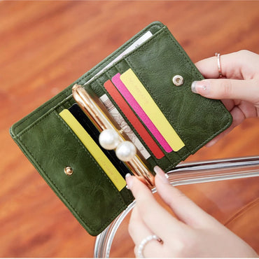 Women's Tri-Fold Wallet with Pearly Kiss-Lock CoinPurse, Multi-Card Holder, Cash Compartment,Large.capacity PU wallet