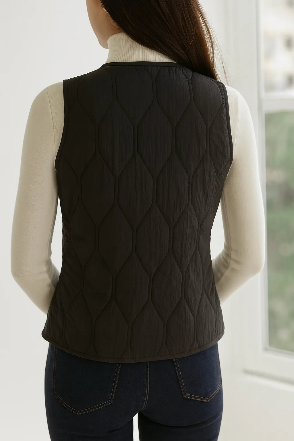 Women’s Quilted Sleeveless Vest with Soft Fur Lining – Lightweight & Stylish Layer