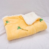 Pet winter soft blanket cat and dog cover quilt soft and comfortable flannel blanket pet mat